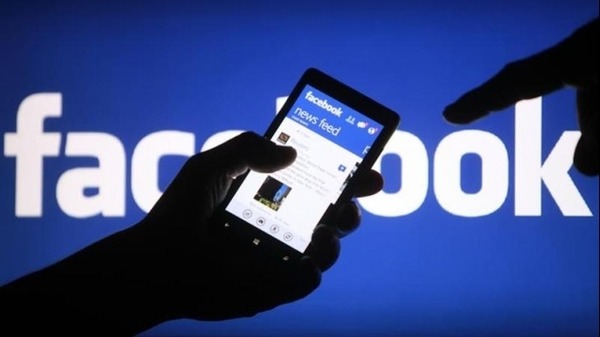 مخاطر من اختراق حساب “فيسبوك” برقم هاتف الضحية