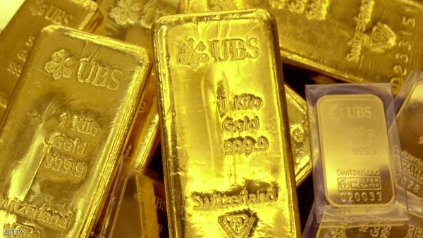 الذهب يقفز لـ 1328 دولاراً أعلى مستوى بـ 10 أشهر
