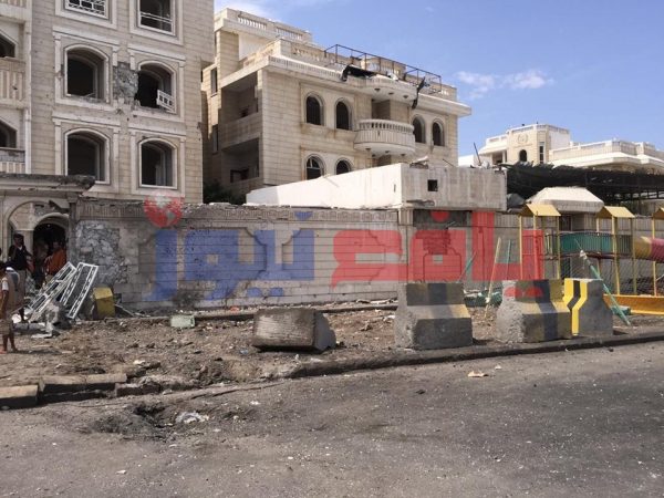 بلاغ صحفي من شرطة عدن حول تفجير السيارة المفخخة امام وزارة الخارجية بحي ريمي