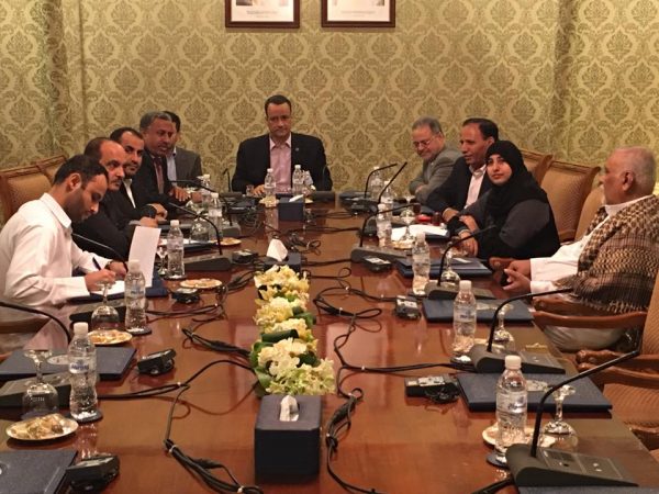 الحكومة اليمنية تعيد تشكيل وفدها في المشاورات وتؤكد حصولها على التزامات مكتوبة