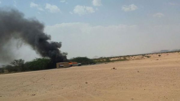 طائرة تقصف موقعا لمنطقة المرون بمحافظة ابين