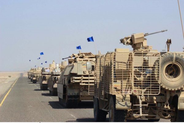 الشرعية تحشد آلاف المقاتلين للسيطرة على المدخل الشرقي لصنعاء 