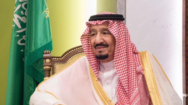 الملك سلمان يأمر بالقبض على أمير سعودي اعتدى على شاب يمنى بالضرب والسباب
