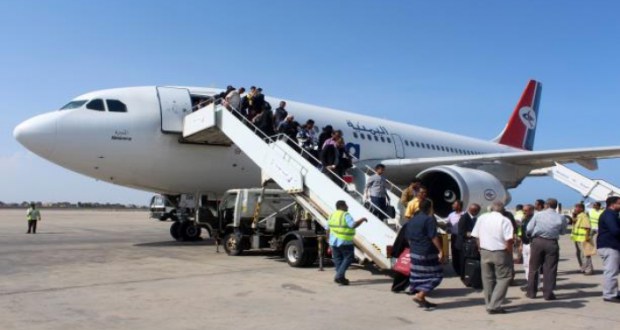 دخول طائرة الخطوط الجوية اليمنية طراز 310 الخدمة بعد الانتهاء من صيانتها