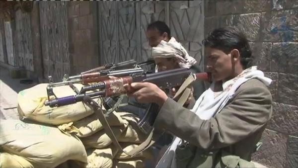 انقلابيو اليمن يلجأون لتجنيد الأطفال بالقوة إثر خسائر متوالية في القبيطة