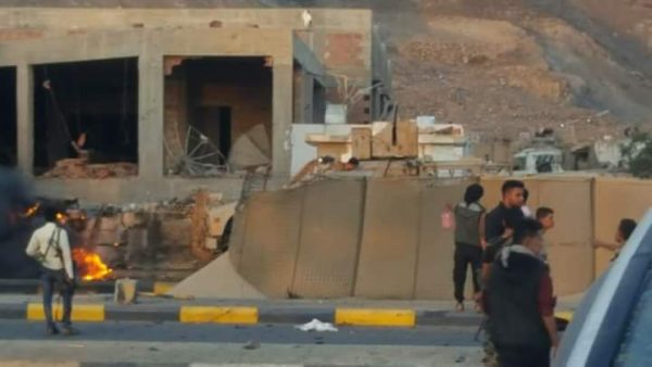أمن عدن : 5شهداء بينهم طفل و31 جريح من المدنيين و7جرحى عسكريين حصيلة أولية لتفجيرات السبت بعدن