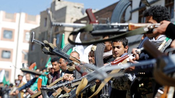 ميليشيا الحوثي تقبض على مساعدات اليمنيين.. نهب وبيع