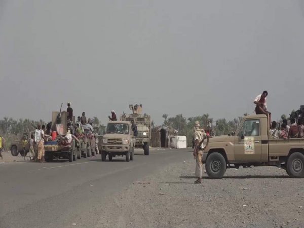 غارات على الحديدة.. ومليشيات الحوثي تعتقل مقاتليها الفارين